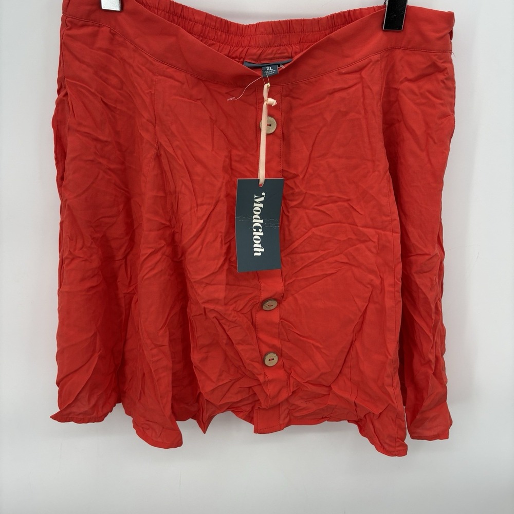 Modcloth Red Hogh Waisted Skirt Woth Button Details Womans XL‎ Y2K